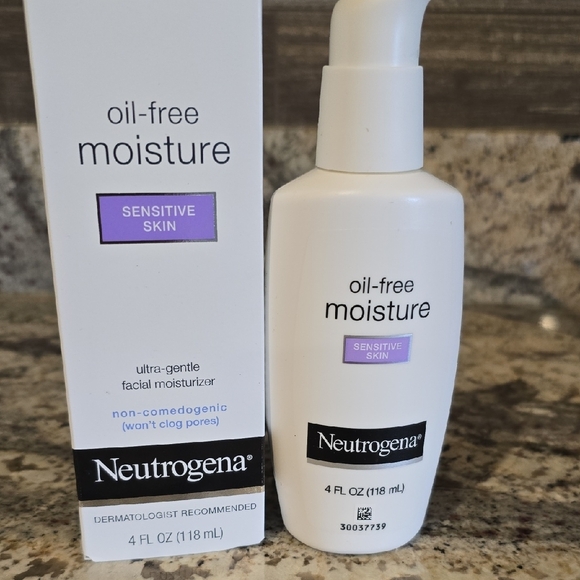 Neutrogena Oil-Free Moisture for Sensitive Skin - Picture 4 of 5